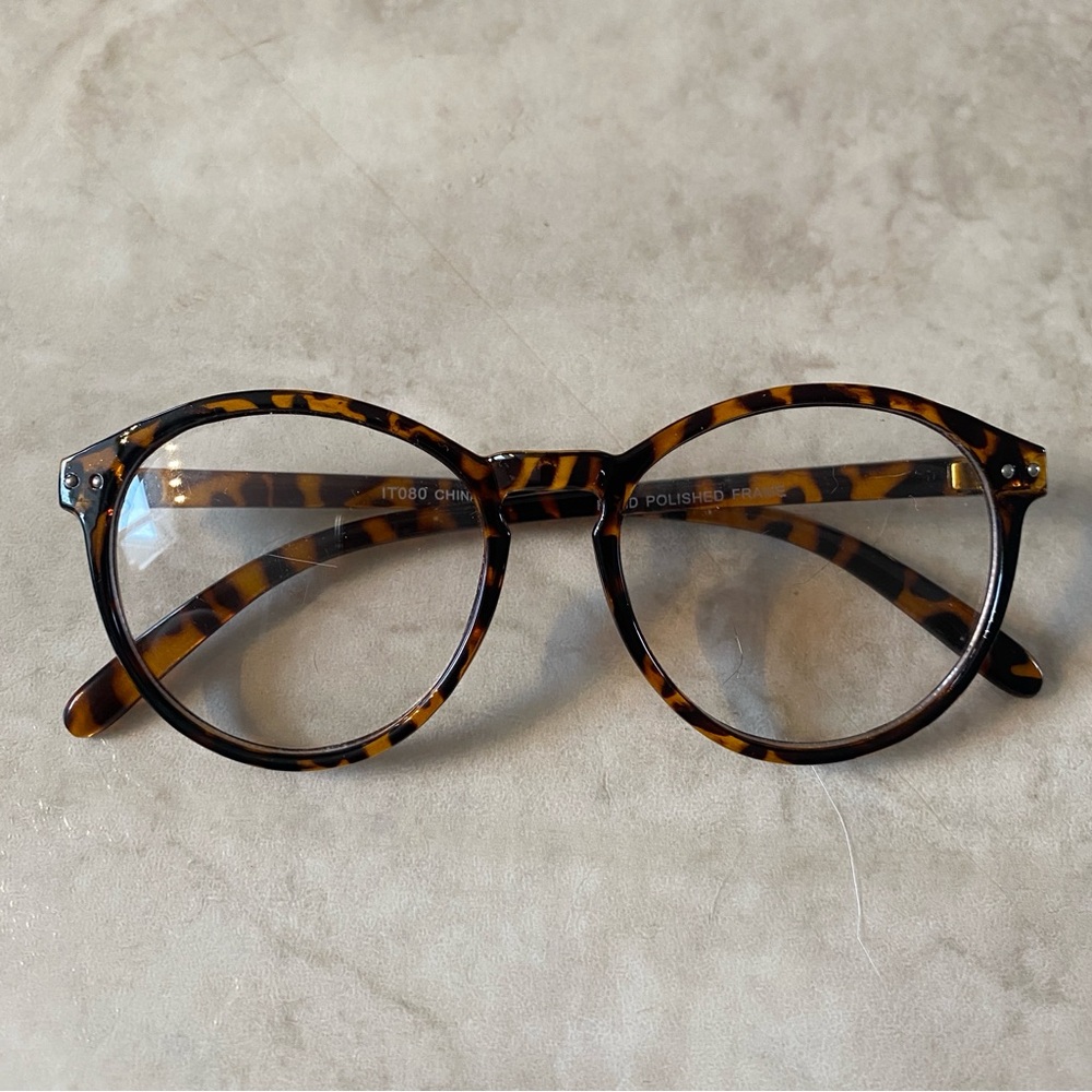 Tortoise Shell Round Glasses